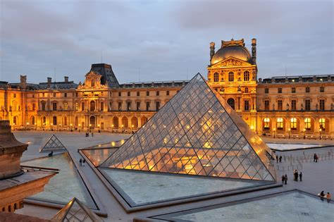 are most of the art in the louvre fake